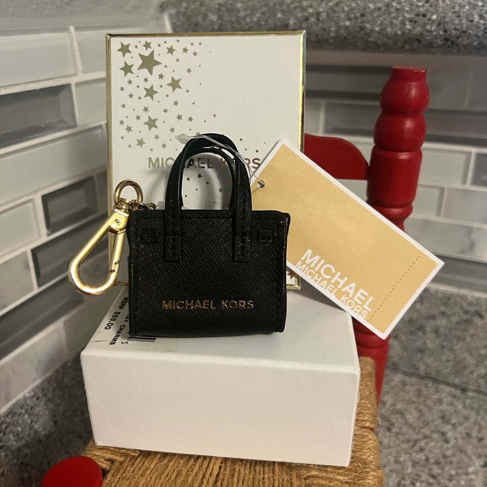 Michael Kors Mini Charm - Picture 3 of 9